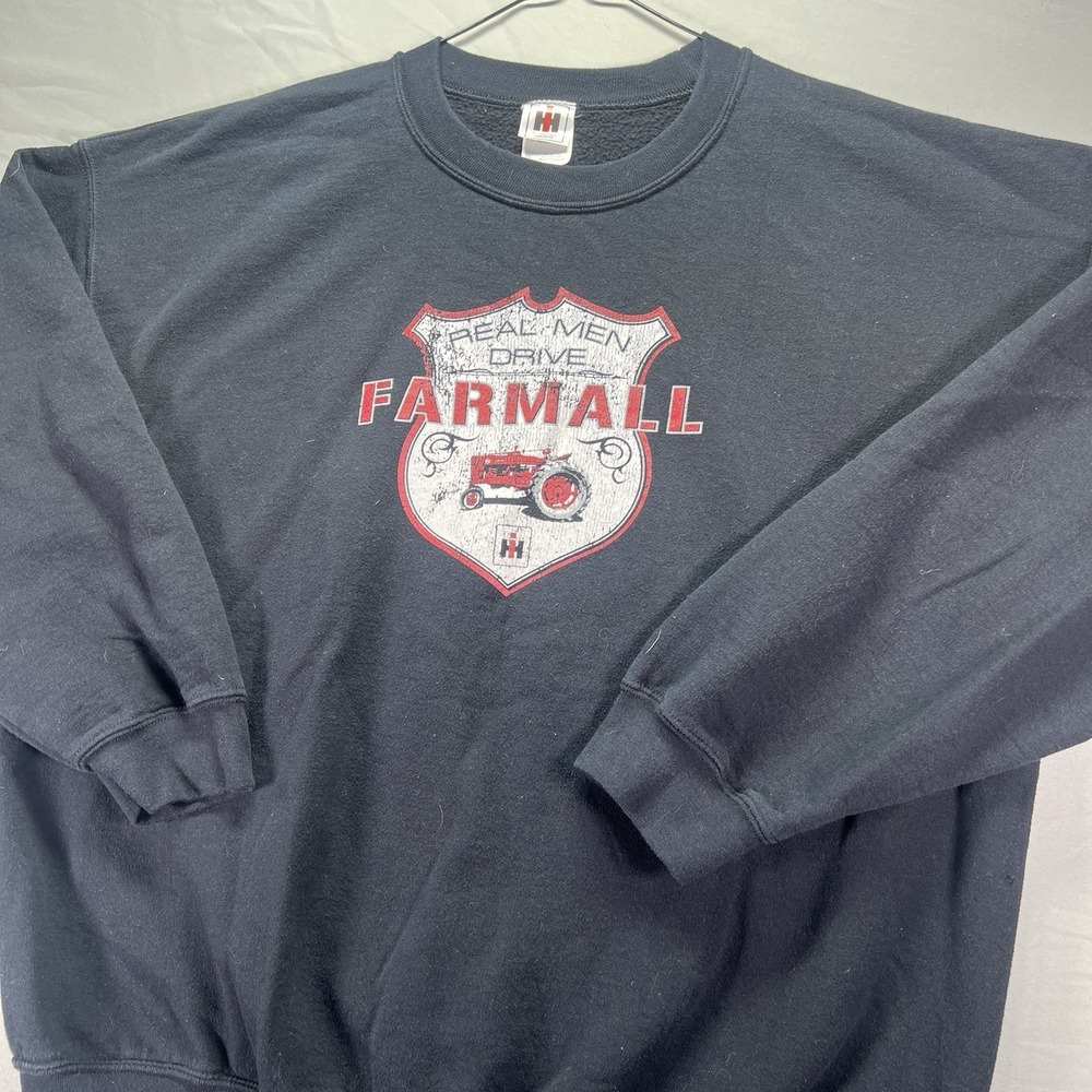 International Harvester Sweatshirt Mens XL Black Farmall Tractor Crewneck Fleece